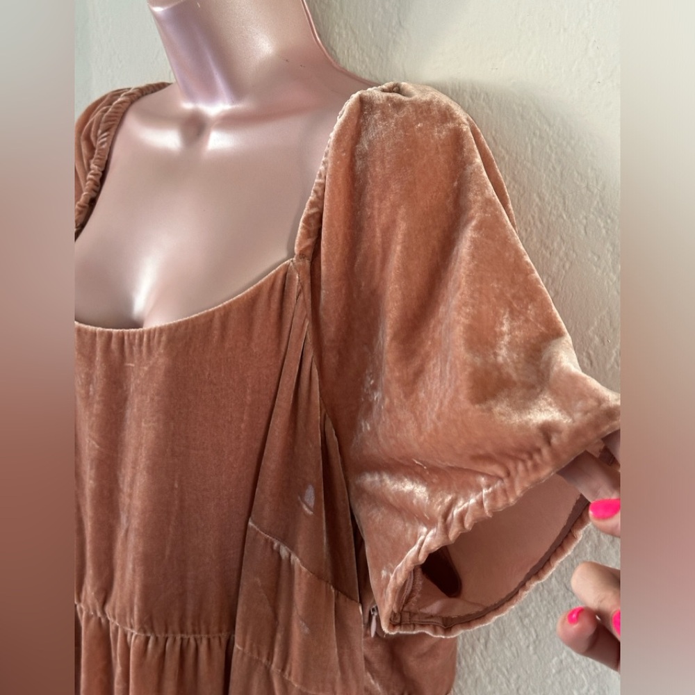 Anthropologie velvet dress - Picture 3 of 8